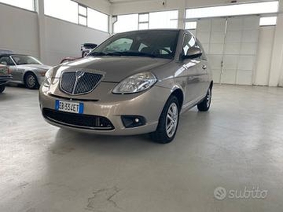 Lancia Ypsilon 1.3 MJT 75 CV Argento