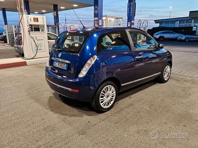 Lancia Ypsilon 1.3 MJT 75 CV Platinum