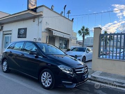 MERCEDES-BENZ B 180 d Automatic Business Extra