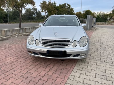 Mercedes-Benz Classe E 220 CDI cat Classic usato