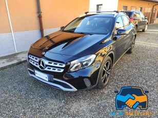 MERCEDES-BENZ GLA 180 110CV Executive Diesel