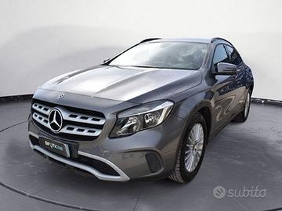 Mercedes-Benz GLA 180 d Business