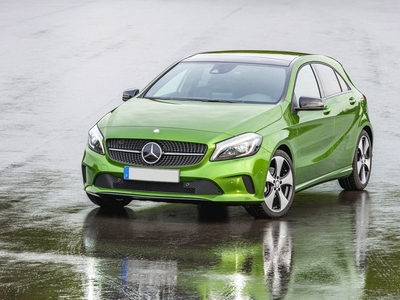 MERCEDES CLASSE A A 180 d Premium my16