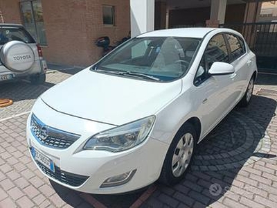 Opel Astra 1.3 CDTI 95CV 5 porte