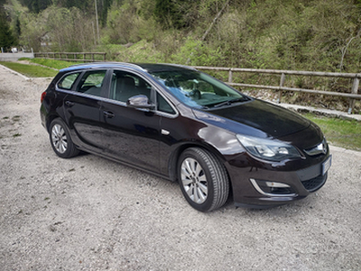 Opel Astra sw anno 2015