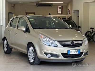 Opel Corsa 1.2 5 porte Cosmo NEOPATENTATI