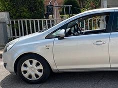 Opel Corsa 1.2 5 porte Easytronic Cosmo