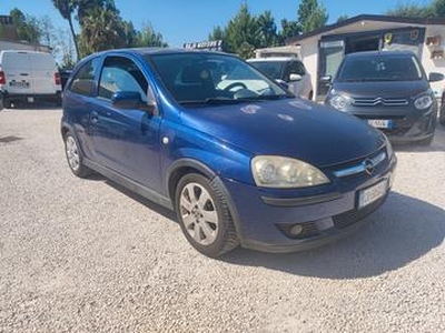 Opel Corsa 1.2i 16V cat 3 porte Club