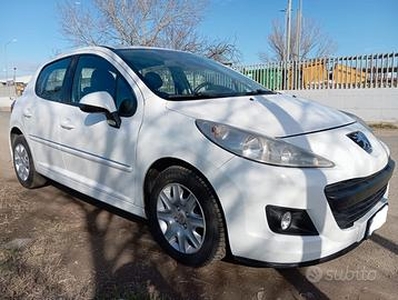 PEUGEOT 207 1400 B/GPL neopatentato - 2013