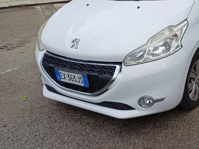 Peugeot 208 68 5 porte Access usato