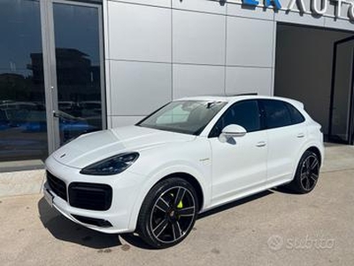 Porsche Cayenne 3.0 V6 E-Hybrid - anno 2021-km60.0