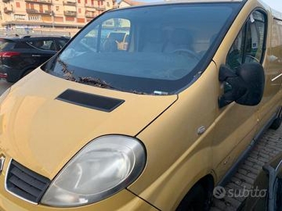 RENAULT TRAFIC 2.0 Dci problemi al motore