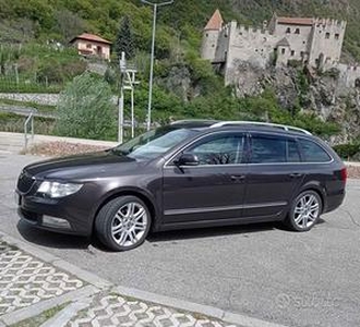 SKODA Superb - 2010