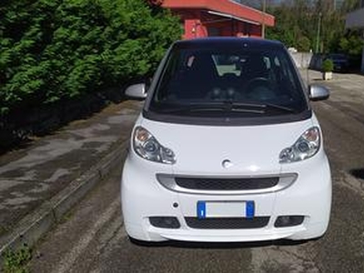 Smart ForTwo 1000 52 kW MHD coupé pure