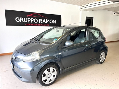 Toyota Aygo 1.0 12V VVT-i 3 porte Sol usato