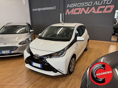 Toyota Aygo 1.0 VVT-i 69 CV 5 porte x-play TSS usato