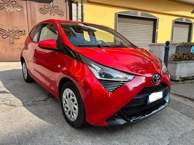 TOYOTA Aygo Connect 1.0 VVT-i 72CV 5 porte x-business Benzina