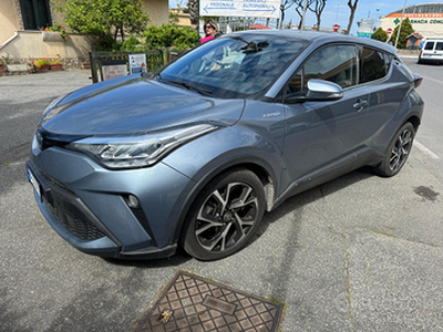 Toyota C-HR 2.0 HYBRID