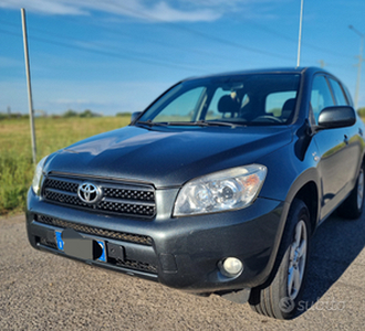 Toyota Rav4 2.2 136 cav Navigatore Gancio traino