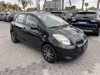 Toyota Yaris 1.0 5 porte 114.000 KM - 2011