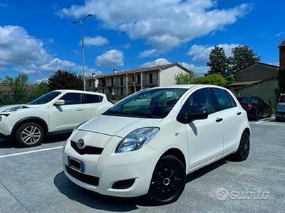 Toyota Yaris 1.0Benzina 69Cv Euro 5B x neop