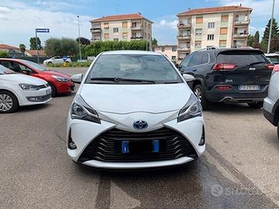 Toyota Yaris 1.5 Hybrid Active AUTOMATICA *NEOPATE