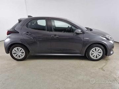 TOYOTA YARIS Hybrid Business MY20