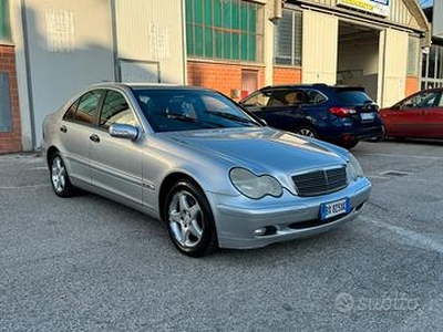 VENDESI MERCEDES-BENZ C220CDi 2.2 6 MARCE 143CV