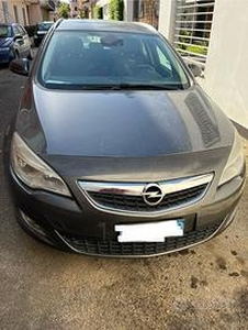 Vendo Opel astra j