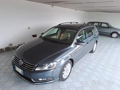 Volkswagen Passat 2.0 TDI DSG Comfortline BM.Tech.