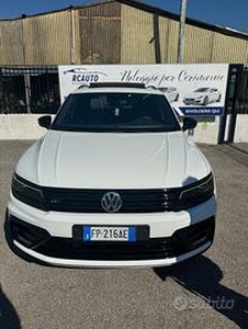 Volkswagen Tiguan 3xR LINE Tetto black line