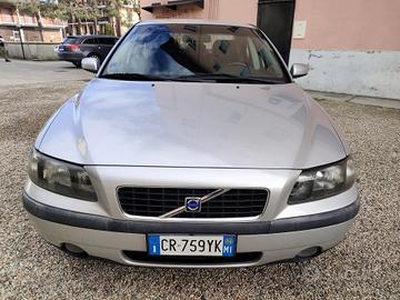 Volvo S60 2.4 D5 20V cat Summum