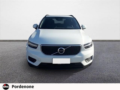 VOLVO XC40 T2 Geartronic Momentum Core