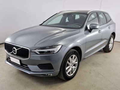 Volvo XC60 B4 AWD Momentum 145 kW