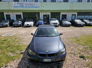 BMW Serie 3 320i cat Eletta usato