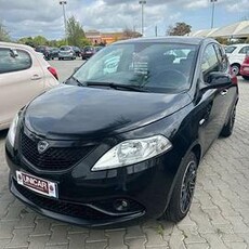 Lancia Ypsilon 1.0 firefly hybrid Gold s&s 70cv