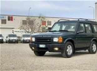Land Rover Discovery 2.5 Td5 5 porte Vogue del 2001 usata a Oristano
