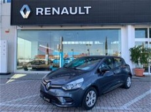 Renault Clio TCe 12V 75 CV 5 porte Moschino Intens del 2019 usata a Livorno