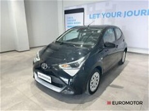 Toyota Aygo 1.0 VVT-i 72 CV 5 porte x-cool del 2021 usata a Modugno