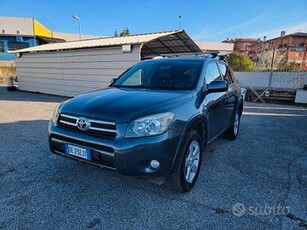 Toyota RAV 4 2.2 D-4D 177 CV Lux SOLO 135 MILA KM!