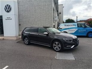 Volkswagen Passat Variant Alltrack 2.0 TDI 190 CV 4MOTION DSG BMT del 2019 usata a Castegnato