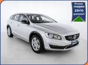 Volvo V60 Cross Country D4 AWD Geartronic Plus del 2017 usata a Milano