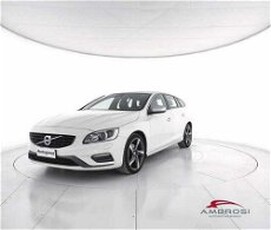 Volvo V60 D2 Geartronic R-design N1 del 2015 usata a Corciano