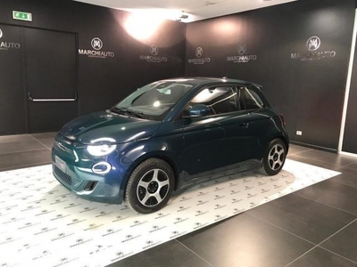 FIAT 500e Passion 3+1