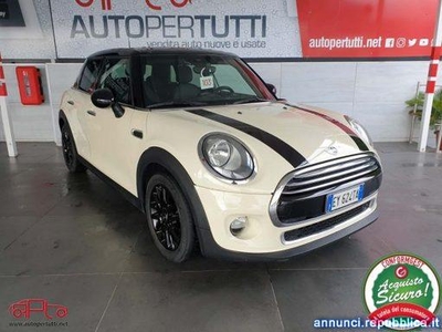 Mini Cooper D 1.5 D 5 porte Marano di Napoli