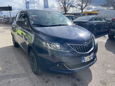 Lancia Ypsilon 1.0 FireFly