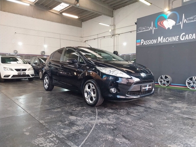 Ford Fiesta 1.4 GPL casa madre Titanium a 186euro