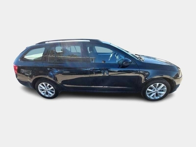 SKODA OCTAVIA WAGON 1.6 TDI CR DSG Executive