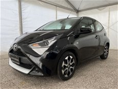 Toyota Aygo Connect 1.0 VVT-i 72 CV 5 porte x-fun del 2019 usata a Monza