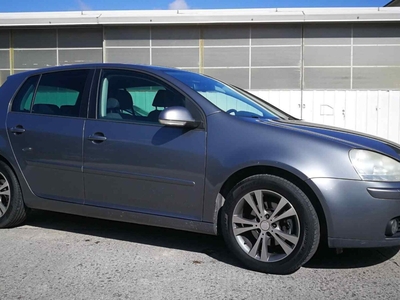 VOLKSWAGEN Golf 5ª serie